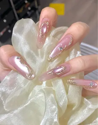 ネイル ETELUNA Nail 銀座店【パラジェル/フィルイン/チップスカルプ/マグネット/ニュアンス】所属・周 テイのネイルデザイン