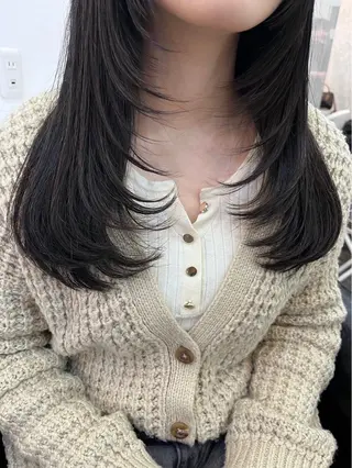 セミロング elubylovis nanaseのヘアスタイル