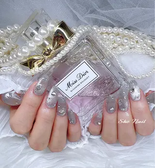 ネイル She   Nail所属・ISA_ BELLAのネイルデザイン