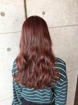ロング 足立 磨咲のヘアスタイル