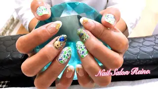 ネイル Nailsalon Reine所属・玉栄 伶奈のネイルデザイン