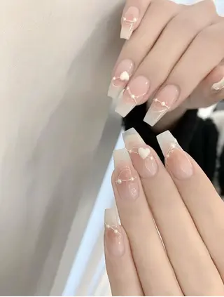 ネイル RAFFINE haru🦋🩵のネイルデザイン