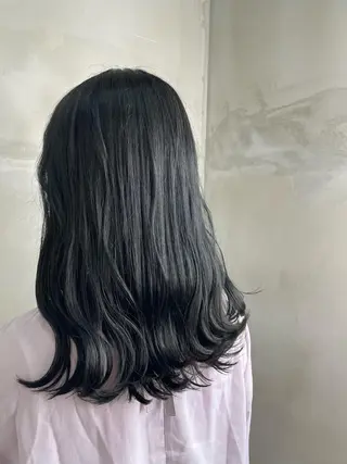 カラー 益 佑夏のヘアスタイル