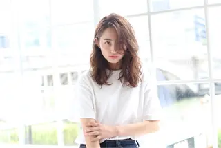 ミディアム カラー KAIzen. tomoのヘアスタイル