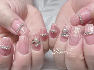 ネイル 芦辺 香奈のネイルデザイン