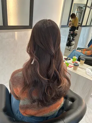 ロング カラー &chaLme   心斎橋所属・emi/髪質改善/ 韓国風/艶カラーのヘアスタイル