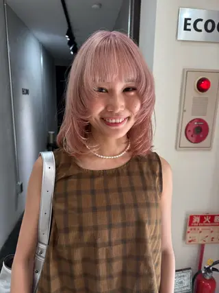 ミディアム カラー レイヤーカット 🪐REIKAのヘアスタイル