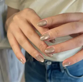 ミディアム Atelier  nail所属・︎ ユイナのネイルデザイン