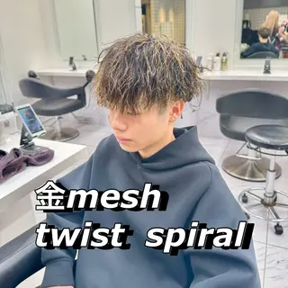 ミディアム カラー パーマ ヘアアレンジ メンズ 顔まわりカット の達人のヘアスタイル