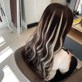 ロング Earth  Authentic 草津エイスクエア店所属・苗村 梨愛のヘアスタイル