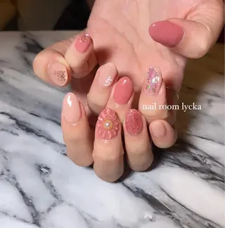 ネイル ﾈｲﾙﾙｰﾑﾘｯｶ 𝐦𝐚𝐲𝐮のネイルデザイン