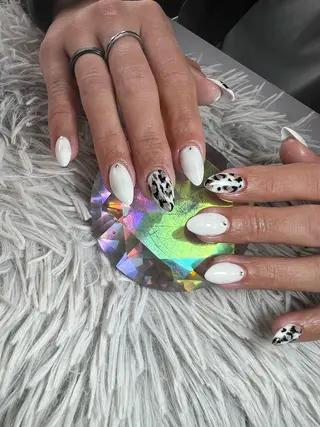 ネイル シェヌネイル JURAのネイルデザイン