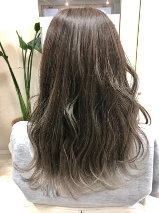 ロング 阿部 美咲のヘアスタイル