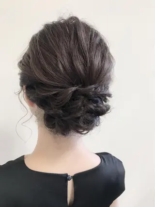 セミロング ヘアアレンジ 沢田 瞳のヘアスタイル