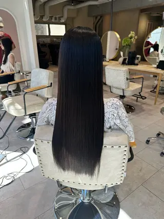 セミロング Wisteria所属・美髪特化✨ 伊織✨縮毛矯正✨のヘアスタイル