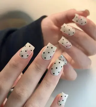 ネイル Oomiya 服部のネイルデザイン