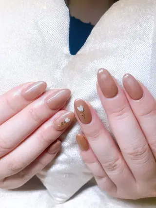 ネイル ECLAT エクラ所属・寺山 千鶴のネイルデザイン