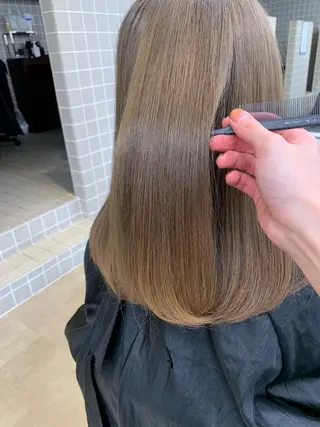 ミディアム カラー 柔らかbeige モトキのヘアスタイル