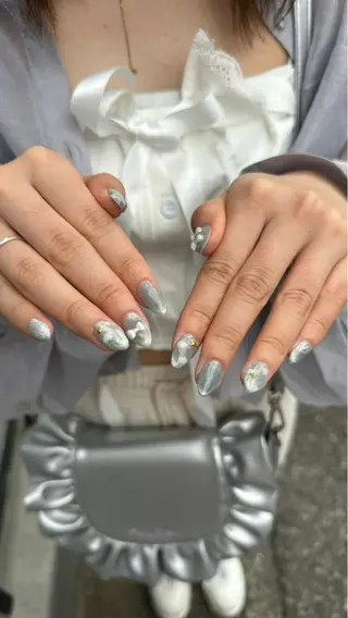 ネイル LAVISH nanamiのネイルデザイン