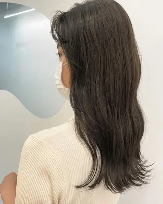 ロング カラー 遠藤 眞実のヘアスタイル