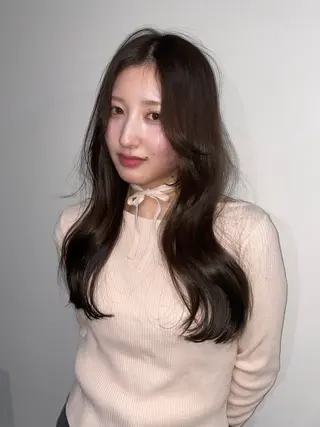 ロング カラー カットモデル/ ハイトーン/ゆうあのヘアスタイル