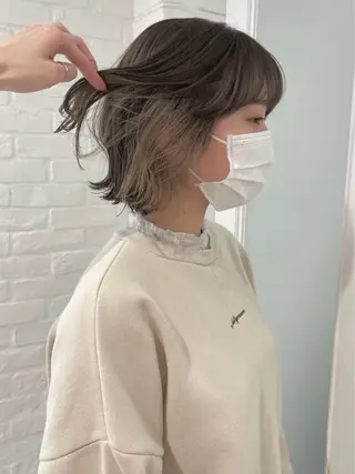 ショート 🍂透明感ベージュ カラー🍂森部杏菜のヘアスタイル