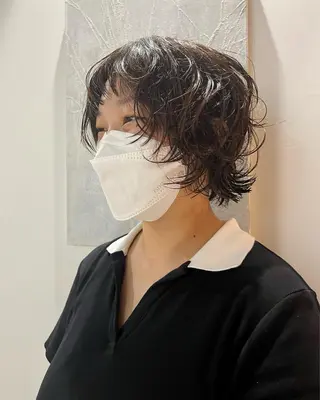 ミディアム パーマ Valeria所属・湯川 未咲希のヘアスタイル