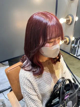 セミロング カラー ノイシキ サキのヘアスタイル
