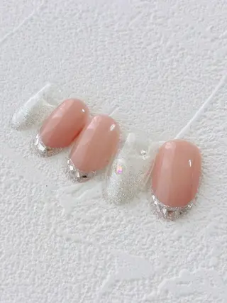 ネイル Reline まつげ、ネイルのネイルデザイン