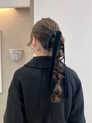 ロング ヘアアレンジ karin🌛ボブ／ 透明感たっぷりカラーのヘアスタイル