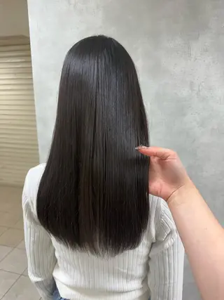 ロング 小泉 果穂のヘアスタイル