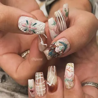 ネイル Chipieee Ikukoのネイルデザイン