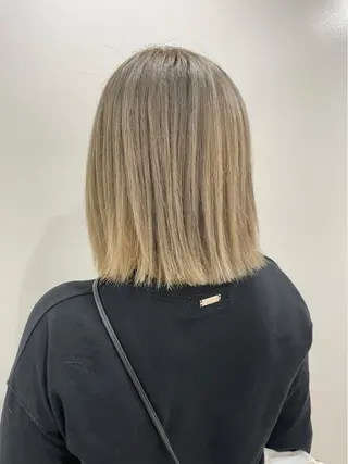 ショート カラー akane .のヘアスタイル