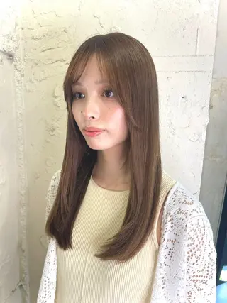 セミロング カラー REM所属・渋谷 とまとのヘアスタイル