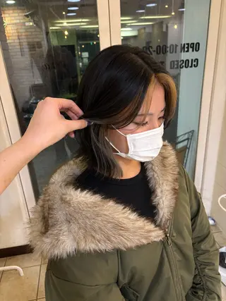 ミディアム カラー スズキ ユウナのヘアスタイル