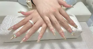 ネイル DR NAIL新宿所属・Haruka 🎀のネイルデザイン