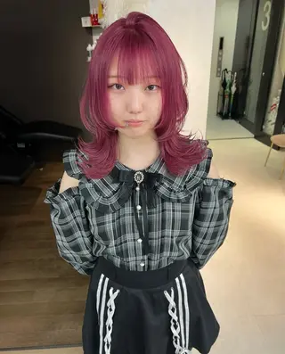 セミロング ブリーチ/ウルフ ハッシュカット/石山のヘアスタイル