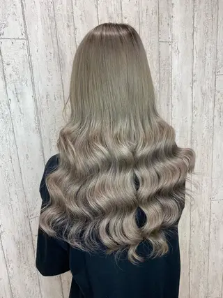 ロング カラー Lapis所属・しんどう るなのヘアスタイル