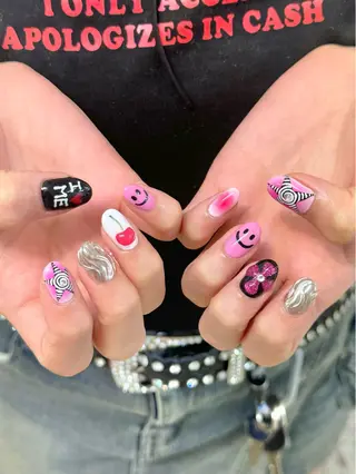 ネイル nail salon CAREY 🎀のネイルデザイン