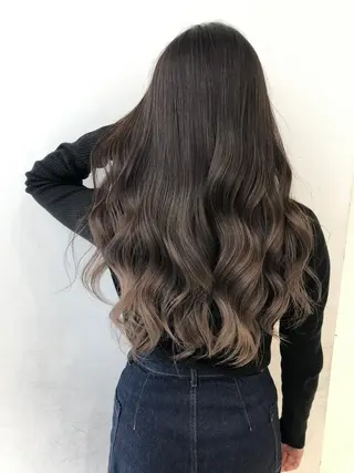 セミロング 公式 Ease by amble luxeのヘアスタイル