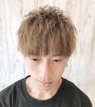 メンズ ファミールヘア所属・メンズパーマ波巻き 🌳大森悠登🌳のヘアスタイル