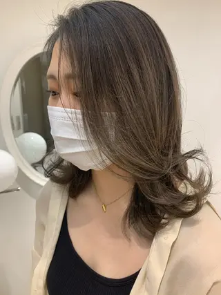 ミディアム カラー 田内 満里奈のヘアスタイル