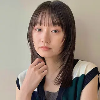 ミディアム あやめ【顔まわり/レ イヤー/柔らかカラ】のヘアスタイル
