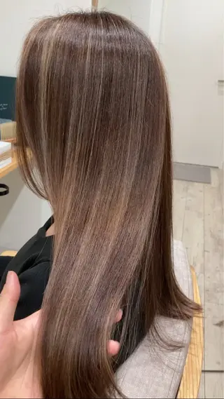 セミロング カラー 宇田川 直輝のヘアスタイル