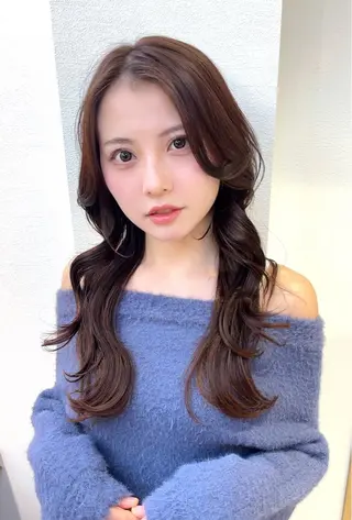 ロング ♥韓国レイヤー/透明 感カラー/顔周りのヘアスタイル