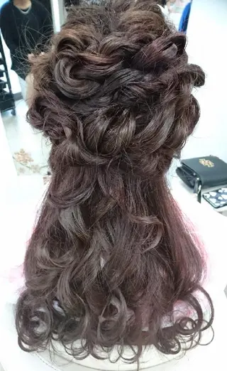 ロング ヘアアレンジ hanaCoco所属・工藤 マユナのヘアスタイル