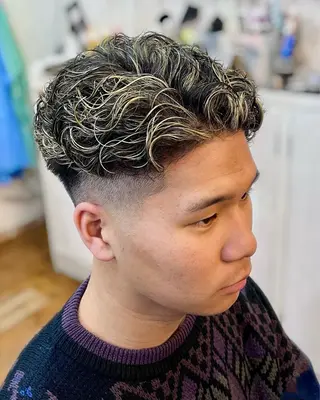 ショート カラー パーマ メンズ AYVY Hair&Spa 北千住所属・AYVY【アイヴィ】 北千住🦋AYAKAのヘアスタイル