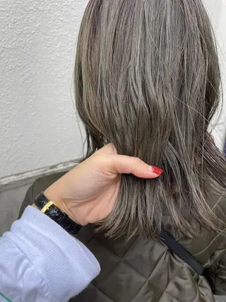 セミロング さの あやねのヘアスタイル