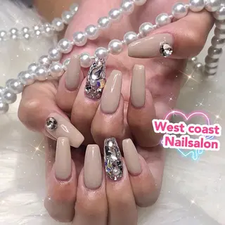 ネイル リボン、ガーリー パーツ放題専門店のネイルデザイン