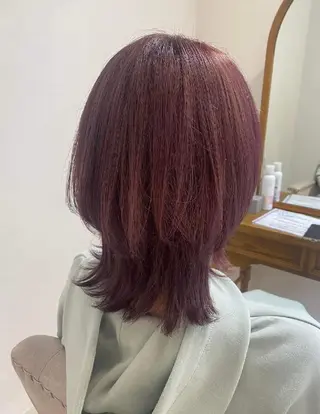 ミディアム カラー 赤松 摩美のヘアスタイル